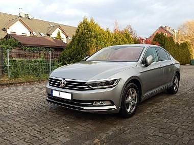 Srebrny Używany 2016 VW Passat Sedan/Limuzyna | 42 500 zł (Uczciwa cena) - Obraz 1/4