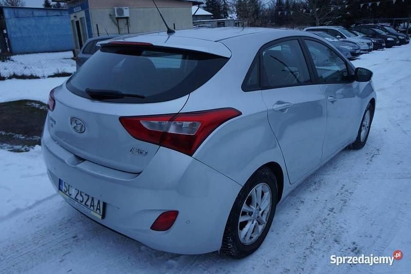 Używany Hyundai i30 2013 Srebrny Hatchback