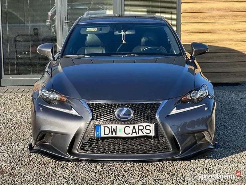Używany 2013 Lexus IS300h Sport Line | 56 500 zł - Obraz 1/4