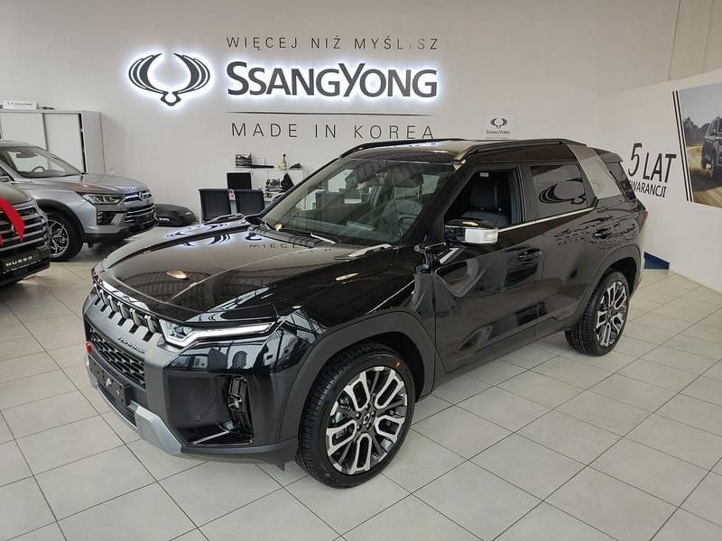 Czarny (metalik) Używany 2023 Ssangyong (KGM) Torres SUV | 189 300 zł - Obraz 1/4