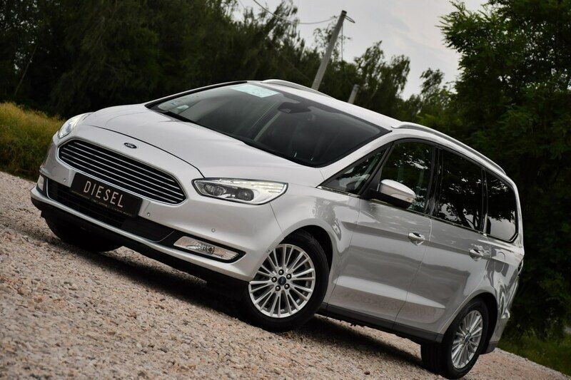 Używany Ford Galaxy 180 KM (132 kW) 2016 Srebrny (metalik, perła) Minivan
