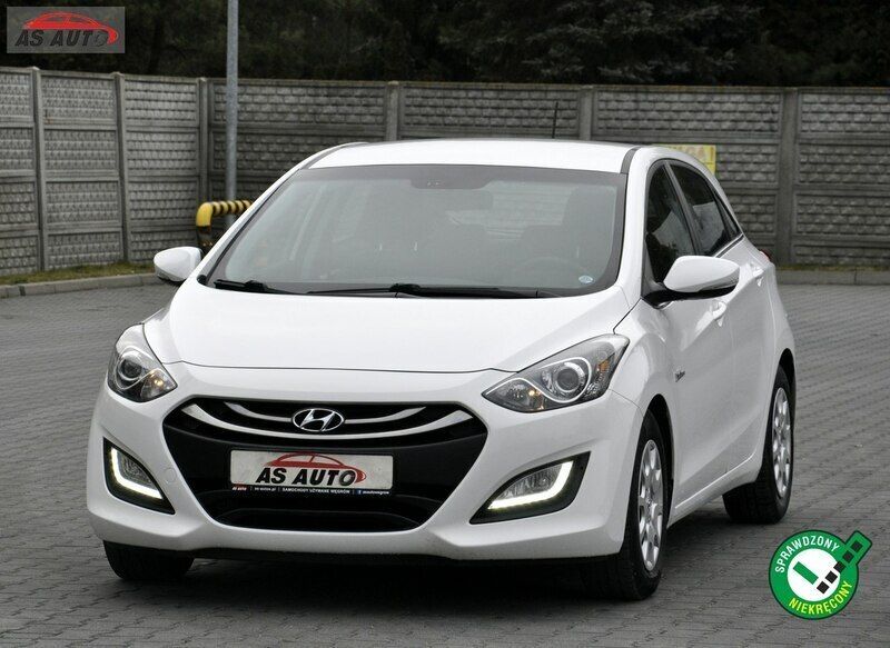 Biały Używany 2012 Hyundai i30 Premium Hatchback | 33 700 zł (Dobra cena) - Obraz 1/4