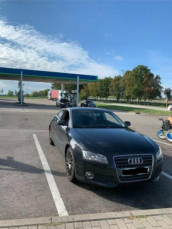 Czarny Używany 2009 Audi A5 Coupe | 31 999 zł - Obraz 1/4