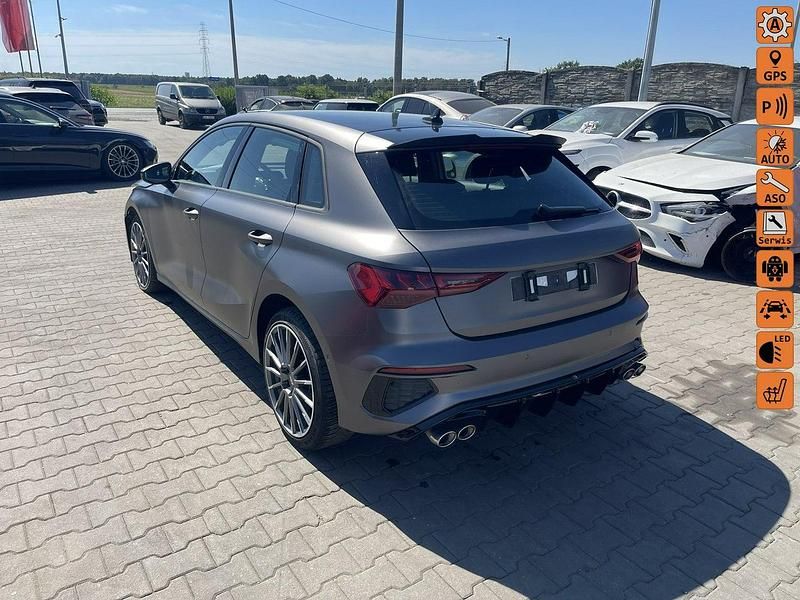 Biały (metalik, perła) Używany 2022 Audi A3 Hatchback | 62 900 zł - Obraz 1/4