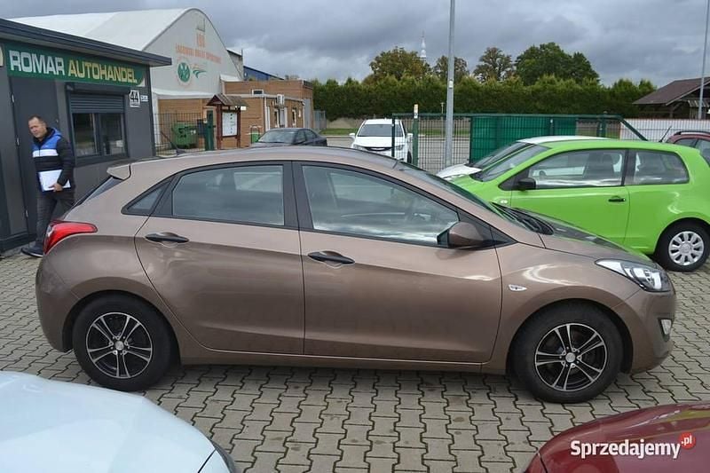 Używany Hyundai i30 2013 Brązowy Hatchback