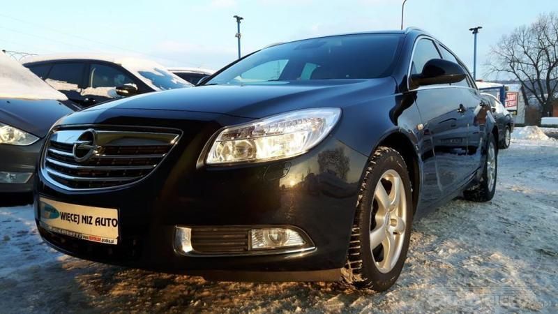 Czarny metalik Używany 2011 Opel Insignia | 38 900 zł (Drogi) - Obraz 1/4