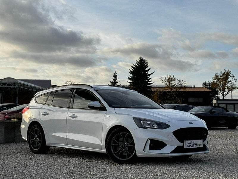 Biały (metalik) Używany 2019 Ford Focus Kombi | 49 900 zł (Uczciwa cena) - Obraz 1/4