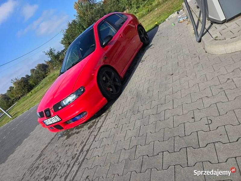 Używany Seat Leon 2004 Czerwony Hatchback