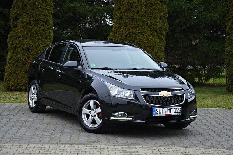 Czarny Używany 2010 Chevrolet Cruze Sedan/Limuzyna | 20 900 zł (Uczciwa cena) - Obraz 1/4