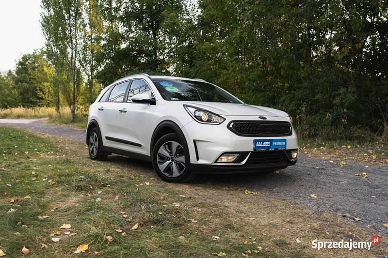 Biały Używany 2016 Kia Niro SUV | 60 999 zł (Uczciwa cena) - Obraz 1/4