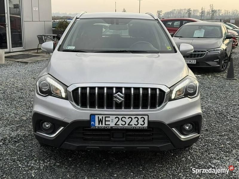 Srebrny Używany 2020 Suzuki SX4 S-Cross SUV | 73 900 zł (Uczciwa cena) - Obraz 1/4