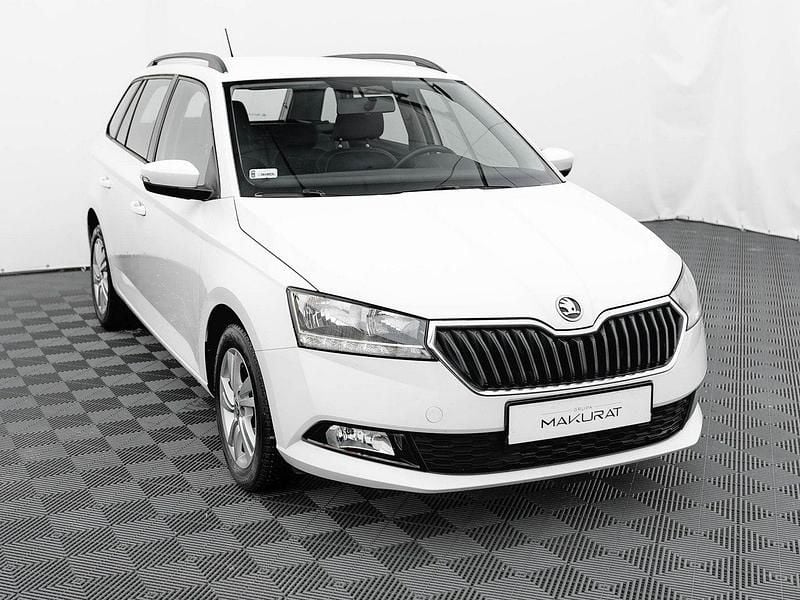 Używany Skoda Fabia Ambition 95 KM (69 kW) 2021 Biały Kombi