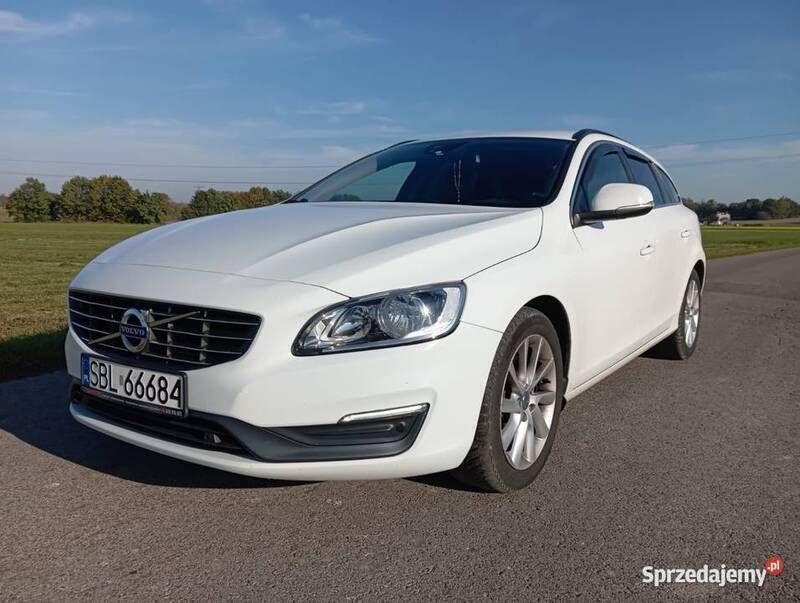 Używany Volvo V60 2014 Biały Kombi