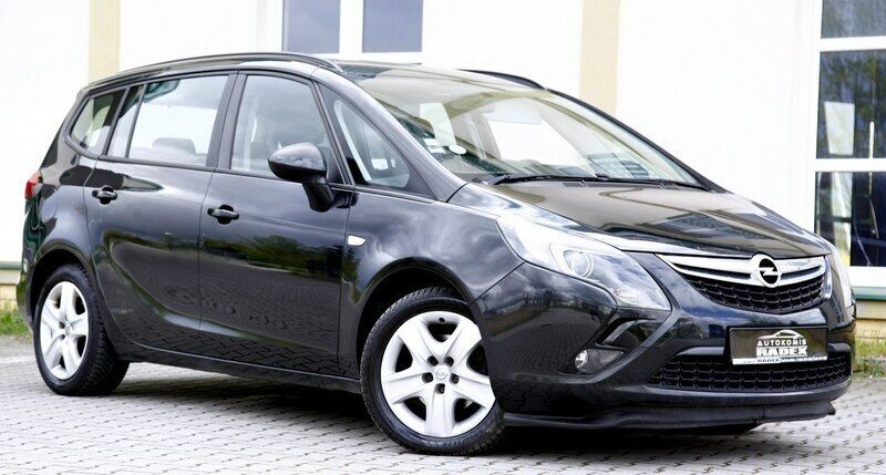 Używany Opel Zafira 110 KM (80 kW) 2013 Czarny Minivan