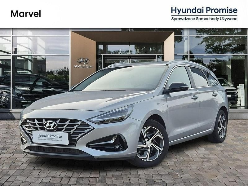 Używany Hyundai i30 160 KM (117 kW) 2023 Srebrny Kombi
