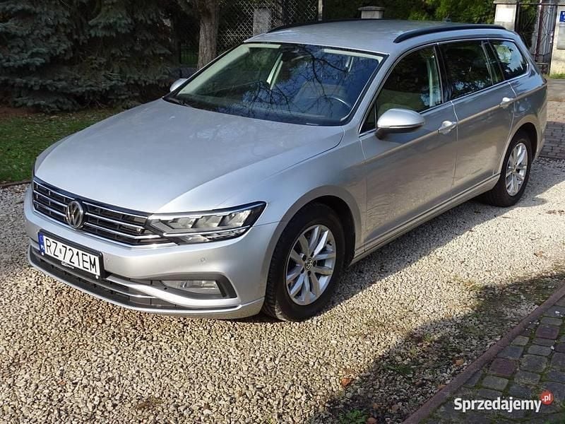 Srebrny Używany 2019 VW Passat Kombi | 59 800 zł (Uczciwa cena) - Obraz 1/4