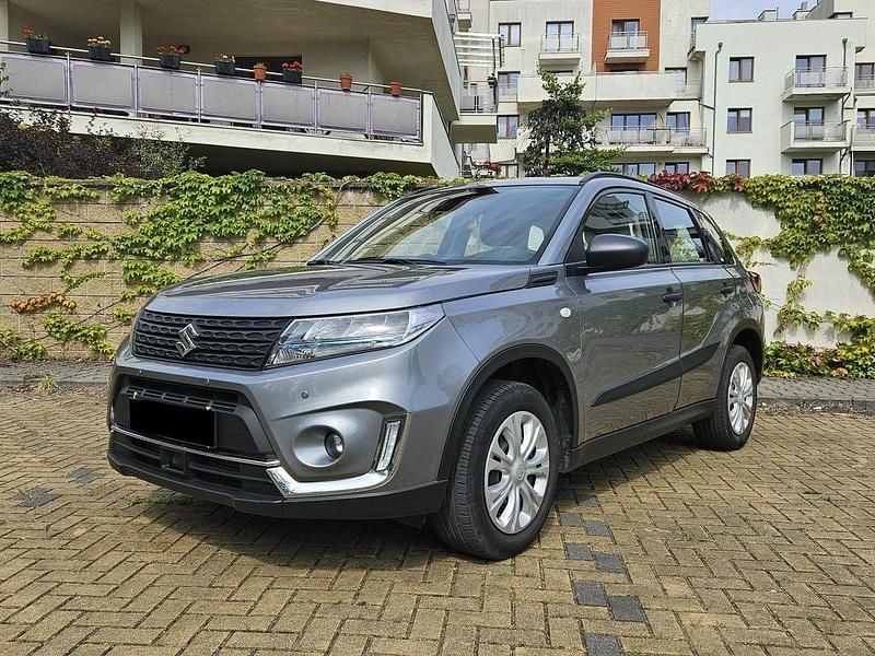 Szary Używany 2020 Suzuki Vitara SUV | 65 900 zł (Uczciwa cena) - Obraz 1/4