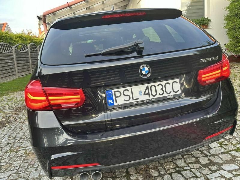 Używany BMW 320 Comfort Edition 2016 Czarny Kombi