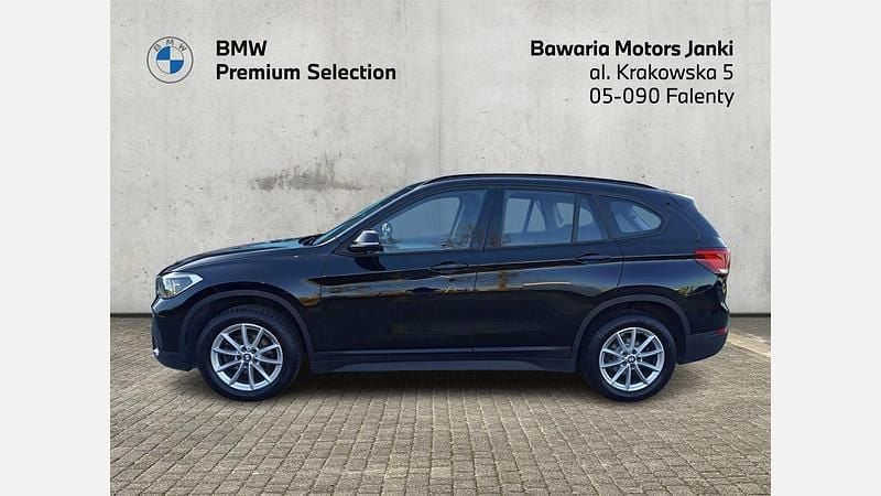 Używany BMW X1 Advantage 140 KM (102 kW) 2021 Czarny SUV