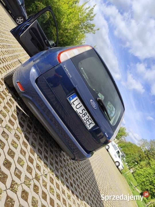 Używany Ford Focus 2010 Granatowy Kombi
