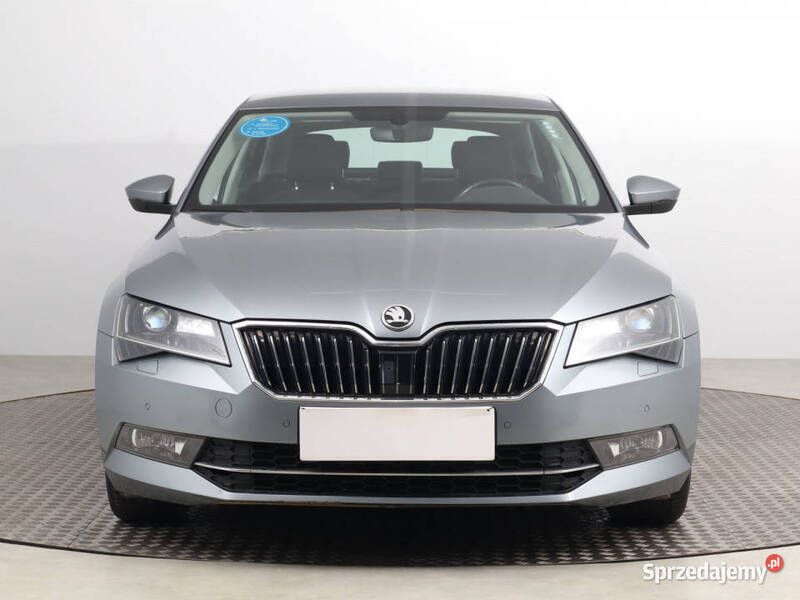 Szary Używany 2018 Skoda Superb Hatchback | 68 999 zł (Dobra cena) - Obraz 1/4