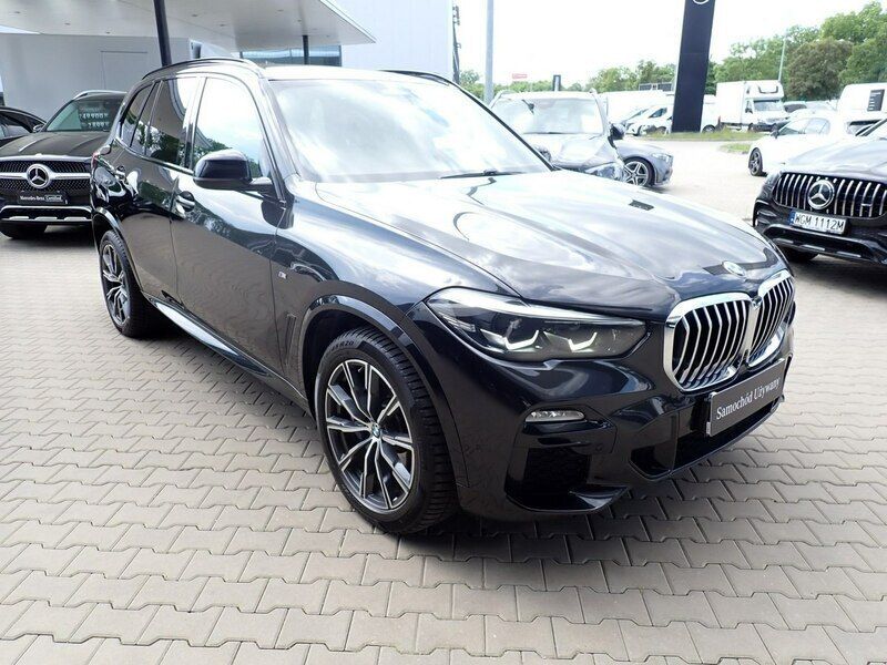 Czarny Używany 2019 BMW X5 SUV | 98 000 zł - Obraz 1/4