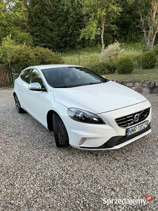 Biały Używany 2013 Volvo V40 Kombi | 39 000 zł (Drogi) - Obraz 1/4