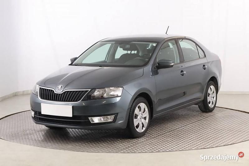 Używany Skoda Rapid 2015 Szary Hatchback
