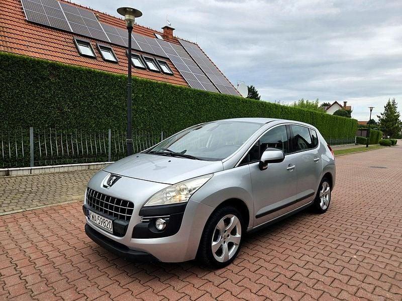 Srebrny (metalik) Używany 2010 Peugeot 3008 SUV | 17 900 zł (Super Cena) - Obraz 1/4