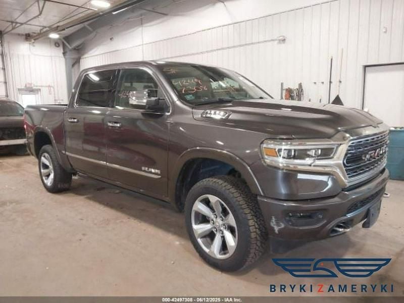 Szary Używany 2019 RAM 1500 Pickup | 90 920 zł - Obraz 1/3