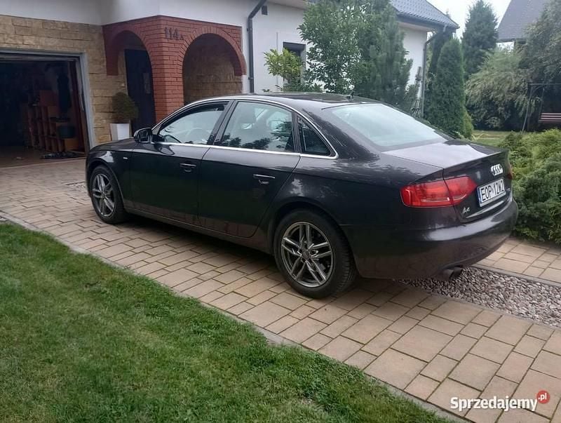 Używany Audi A4 2011 Czarny Sedan/Limuzyna