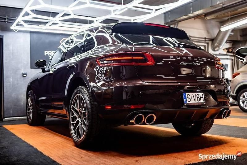 Używany Porsche Macan Turbo 2016 Bordowy SUV