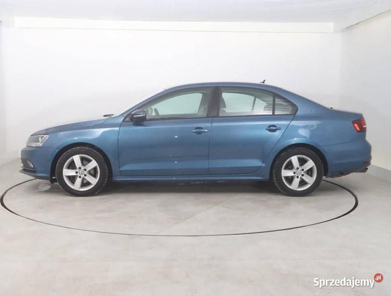 Używany VW Jetta 2017 Niebieski Sedan/Limuzyna