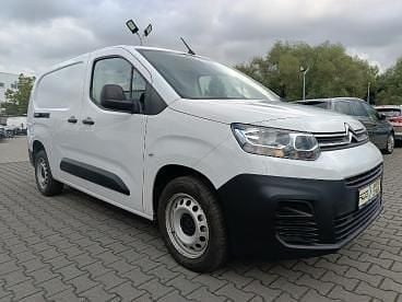 Biały Używany 2023 Citroën Berlingo Minivan | 74 900 zł (Uczciwa cena) - Obraz 1/4