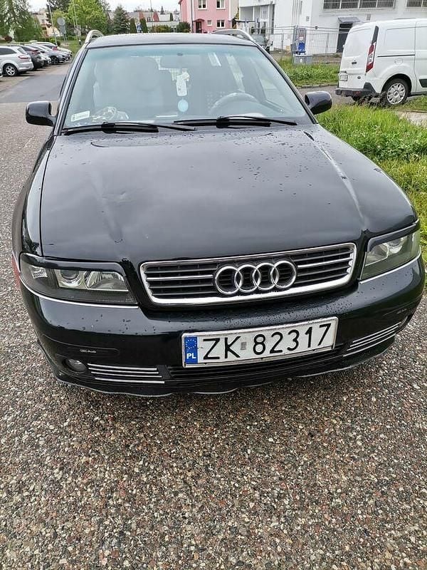 Używany Audi A4 1999 Czarny Kombi