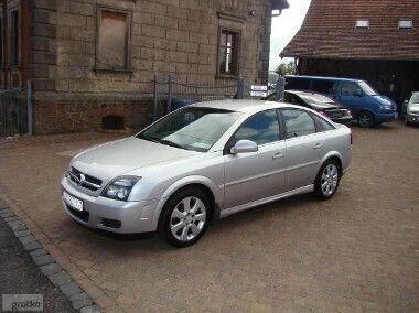 Srebrny Używany 2002 Opel Vectra Hatchback | 11 500 zł - Obraz 1/4