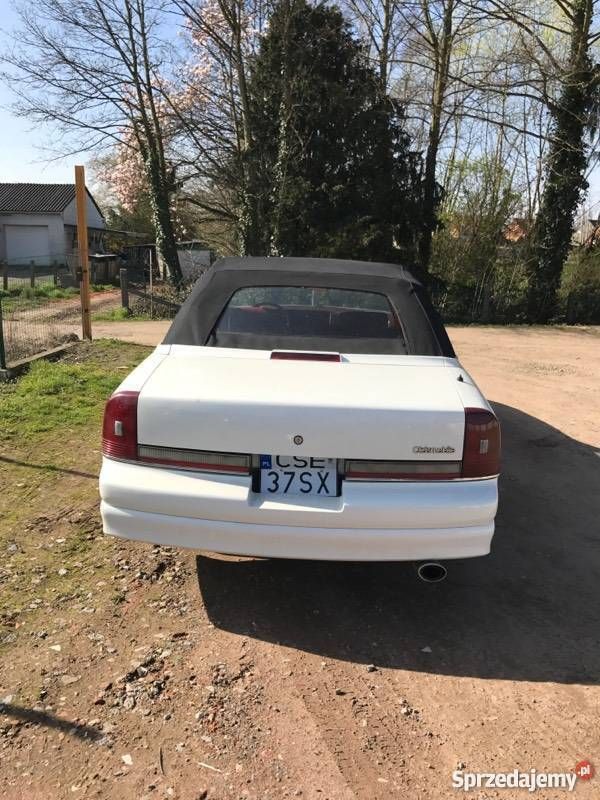 Biały Używany 1988 Oldsmobile Cutlass Kabriolet | 22 000 zł - Obraz 1/4
