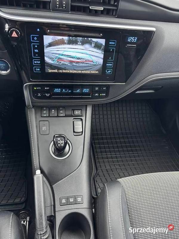 Używany Toyota Auris Hybrid 2017