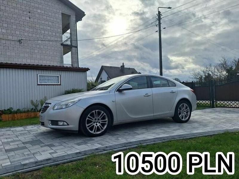 Srebrny Używany 2010 Opel Insignia Sedan/Limuzyna | 10 500 zł - Obraz 1/4