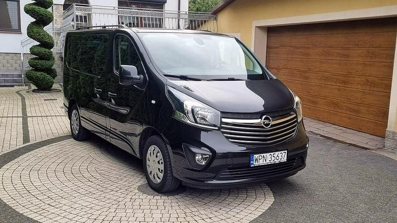 Inny (metalik) Używany 2017 Opel Vivaro Van | 65 900 zł (Uczciwa cena) - Obraz 1/4
