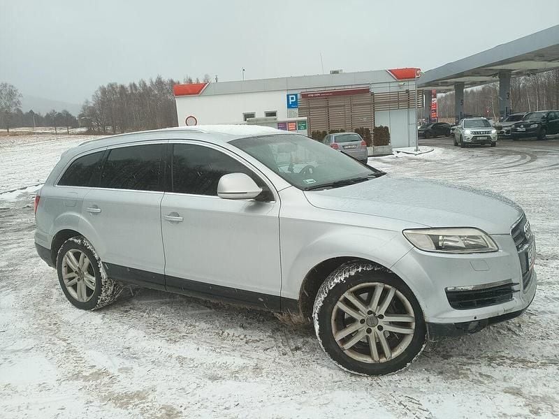 Srebrny Używany 2007 Audi Q7 S-Line SUV | 22 500 zł (Dobra cena) - Obraz 1/4