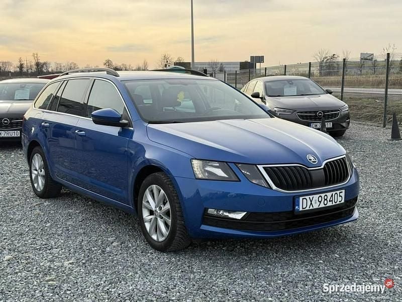 Używany Skoda Octavia Ambition 115 KM (84 kW) 2018 Niebieski Kombi