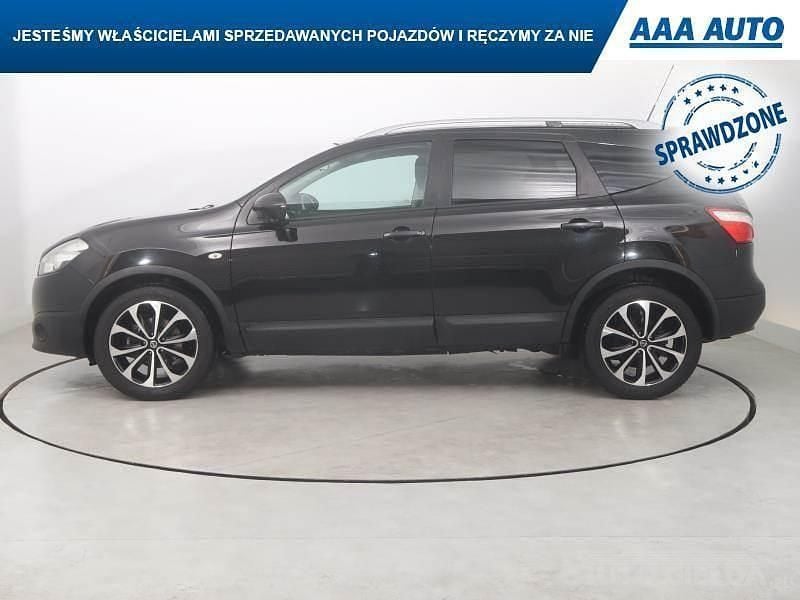 Używany Nissan Qashqai +2 141 KM (103 kW) 2012 Czarny SUV