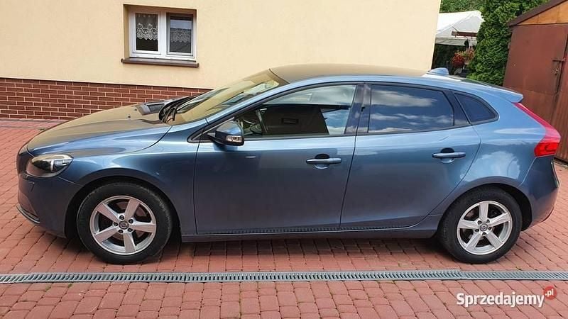 Używany Volvo V40 2012 Niebieski Kombi