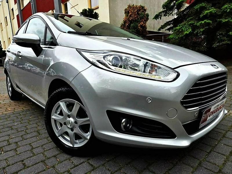 Srebrny Używany 2013 Ford Fiesta Hatchback | 20 999 zł (Uczciwa cena) - Obraz 1/4