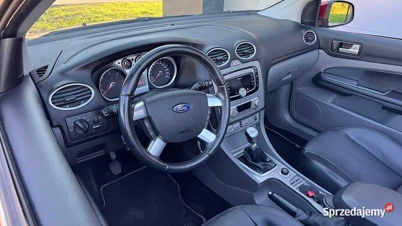Używany 2010 Ford Focus Kabriolet | 12 000 zł - Obraz 1/4