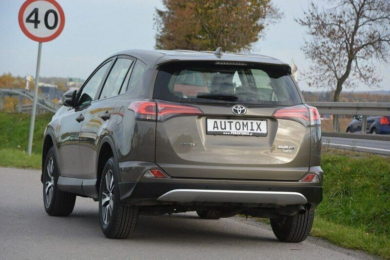 Używany Toyota RAV4 152 KM (111 kW) 2016 Brązowy SUV