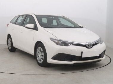 Biały Używany 2015 Toyota Auris Kombi | 32 999 zł (Uczciwa cena) - Obraz 1/4