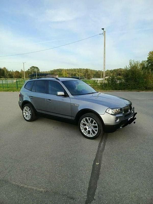 Srebrny Używany 2006 BMW X3 SUV | 22 000 zł (Uczciwa cena) - Obraz 1/4