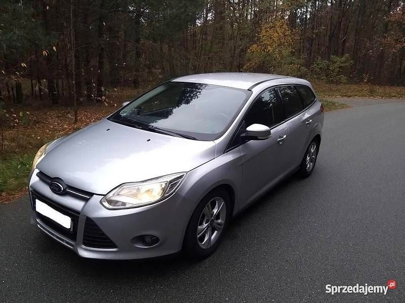 Używany Ford Focus 2011 Srebrny Kombi